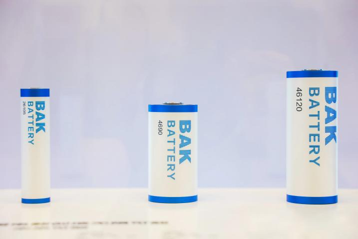 大圓(yuan)柱電池後(hou)來居上?2030年(nian)全球車用(yong)需求将達(da)1125GWh 大圓柱電(diàn)池後來居(ju)上?2030年全球(qiú)車用需求(qiú)将達1125GWh